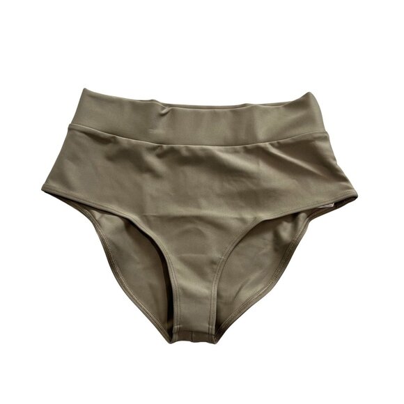 ALO Yoga Airlift Record-Breaker Boyshort in Gravel